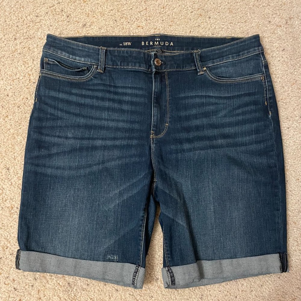 18W White House Black Market Denim Shorts EUC